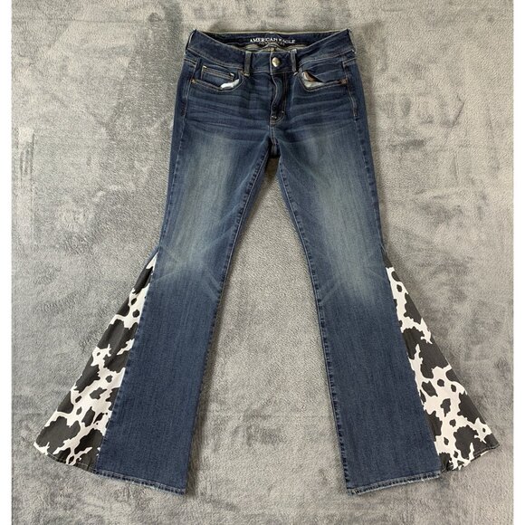 American Eagle Super Stretch Kick Boot Blue Jeans Women Size 8 Cow Print Flare - Picture 1 of 10